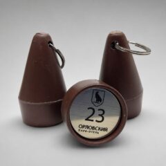 Брелок для ключей отеля «Орловский», форма груши. Коричневые