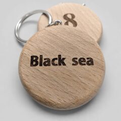 Круглый деревянный брелок для ключей отеля Black Sea, номер